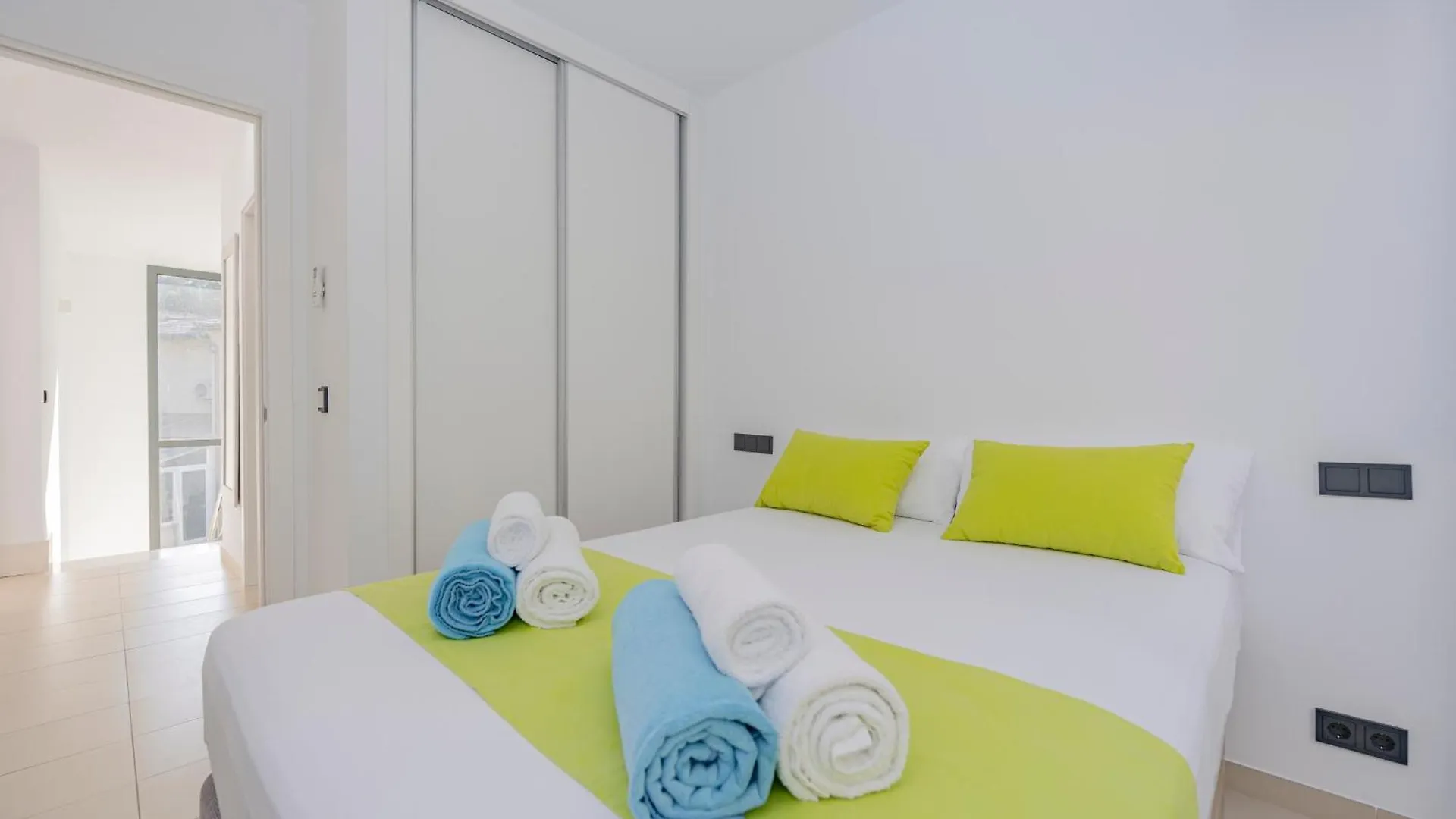 Villa Pam Beach House Playa De Muro - 200M To Beach With Hot Tub 阿尔库迪亚